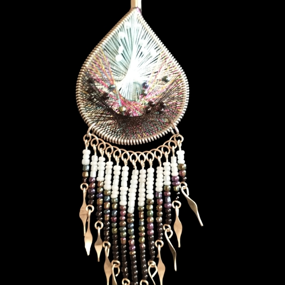 Handcrafted beaded native pattern necklace - Picture 3 of 6